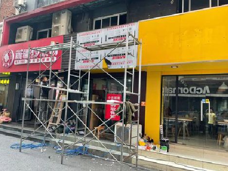 霍邱制作广告招牌如何避免它发黄？